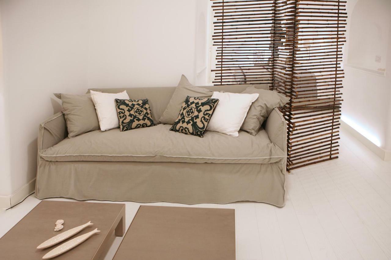 White Stylish Apartments ヴィーコ・エクエンセ エクステリア 写真