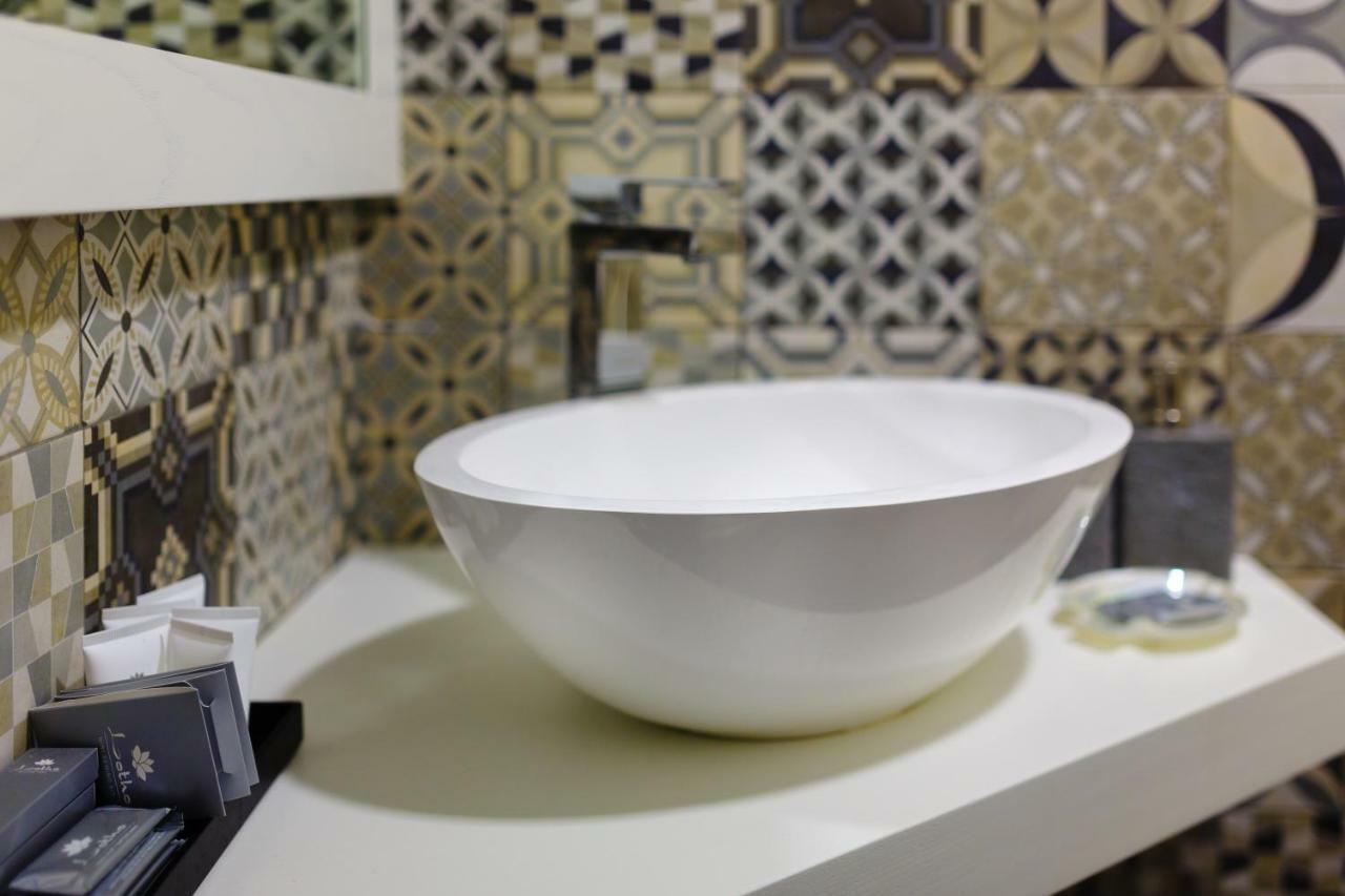 White Stylish Apartments ヴィーコ・エクエンセ エクステリア 写真
