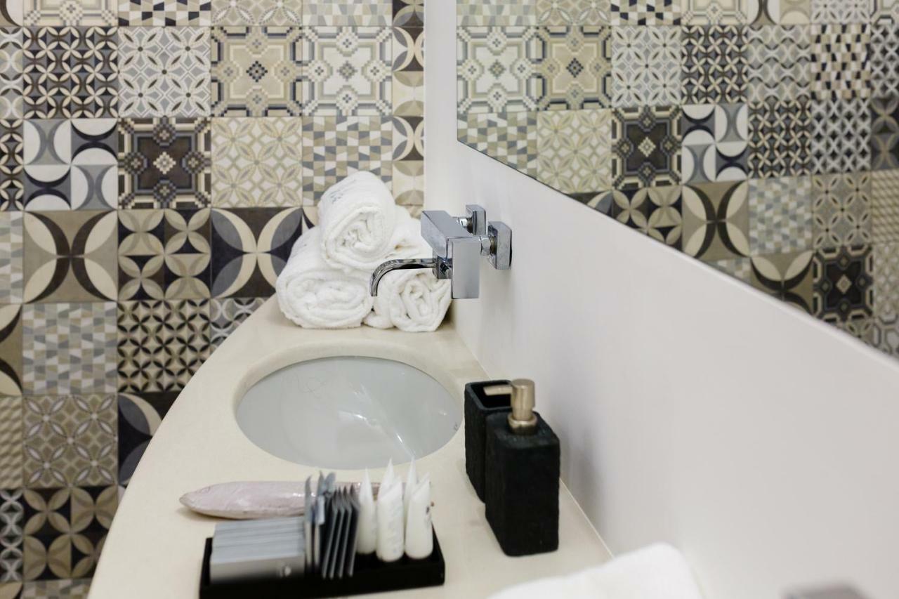 White Stylish Apartments ヴィーコ・エクエンセ エクステリア 写真