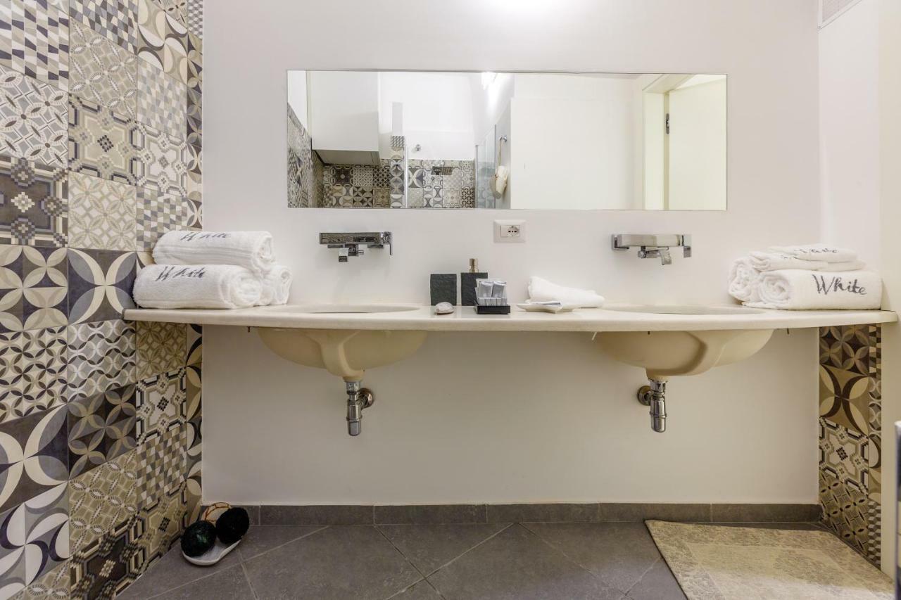 White Stylish Apartments ヴィーコ・エクエンセ エクステリア 写真