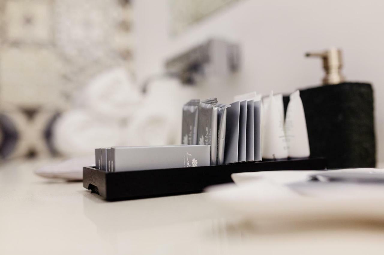White Stylish Apartments ヴィーコ・エクエンセ エクステリア 写真