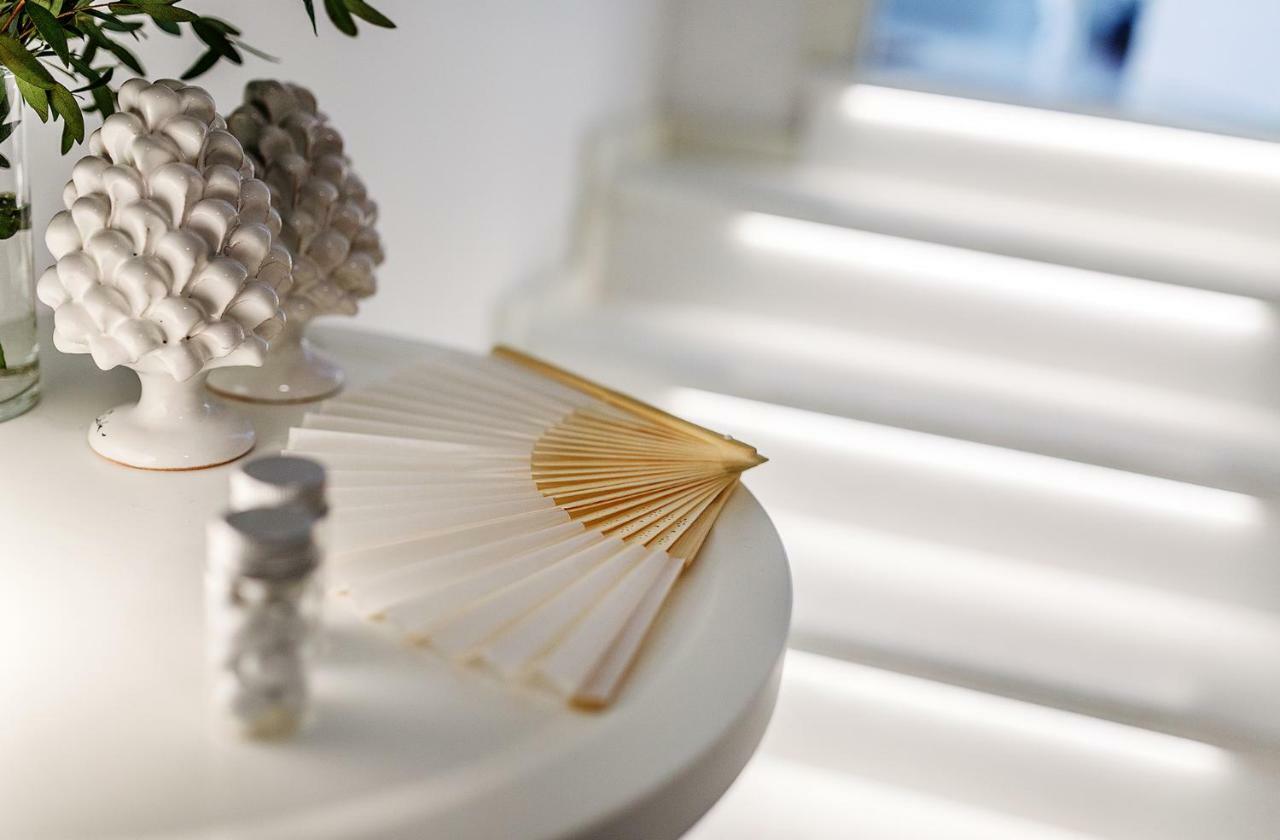 White Stylish Apartments ヴィーコ・エクエンセ エクステリア 写真