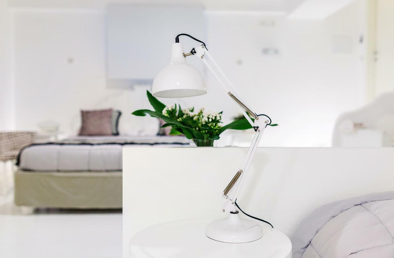 White Stylish Apartments ヴィーコ・エクエンセ エクステリア 写真