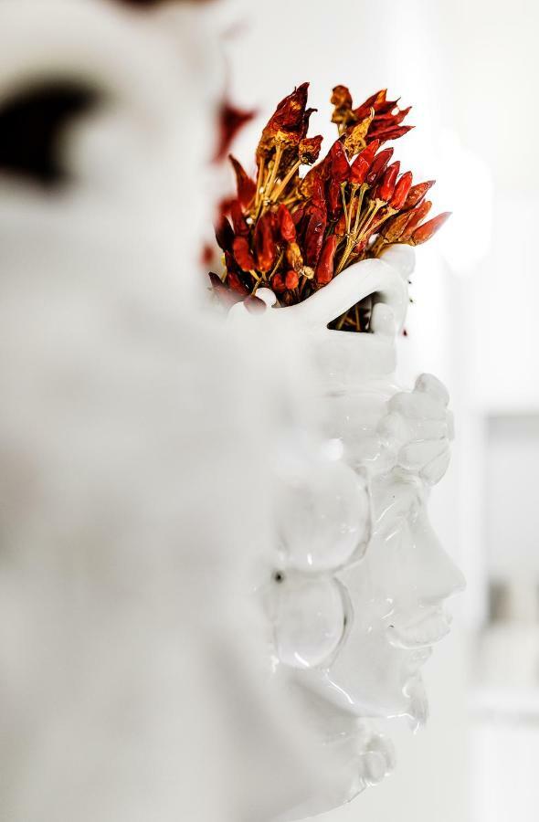 White Stylish Apartments ヴィーコ・エクエンセ エクステリア 写真